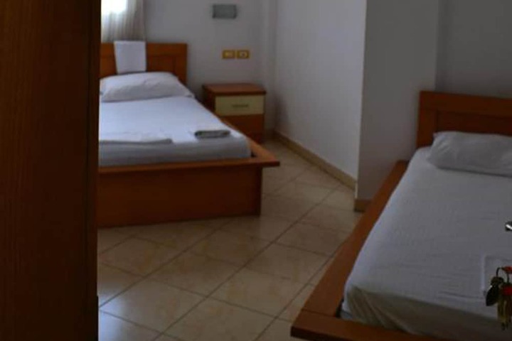Room 5 of 24