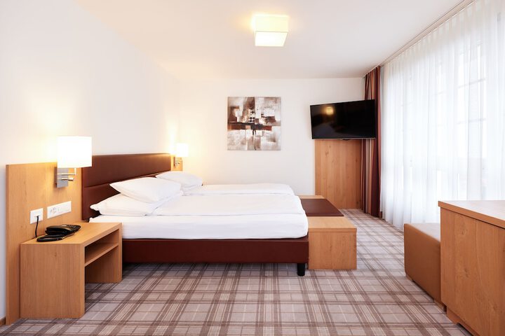 Room 17 of 52