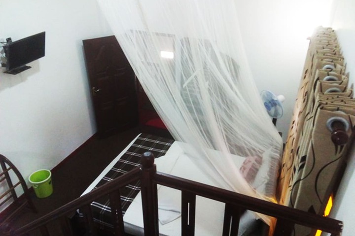 Room 38 of 49