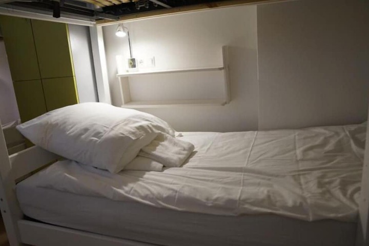Room 5 of 15