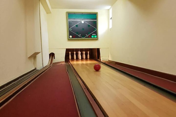 Room 15 of 25