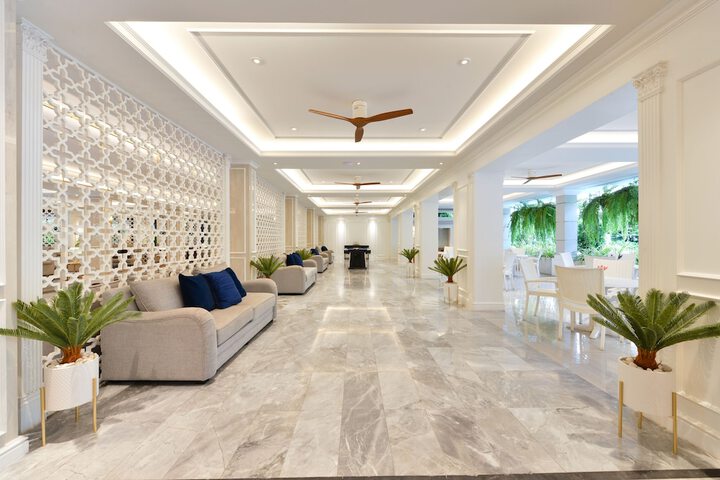 Hotel Lobby