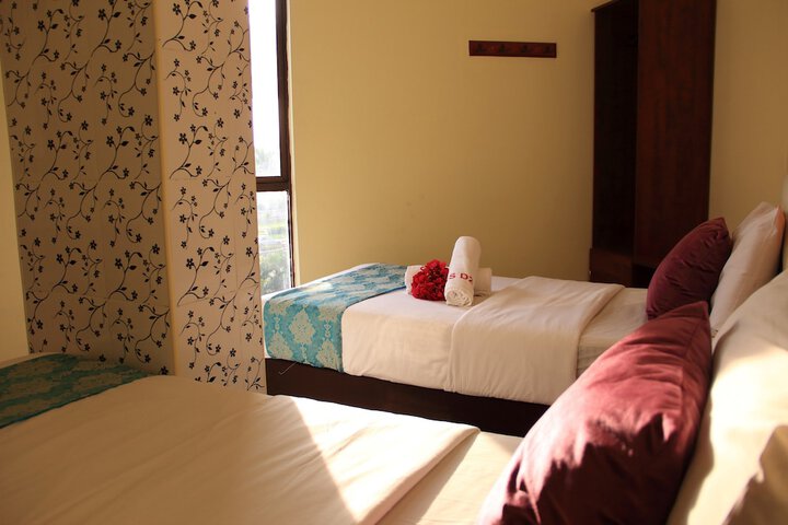 Room 9 of 48