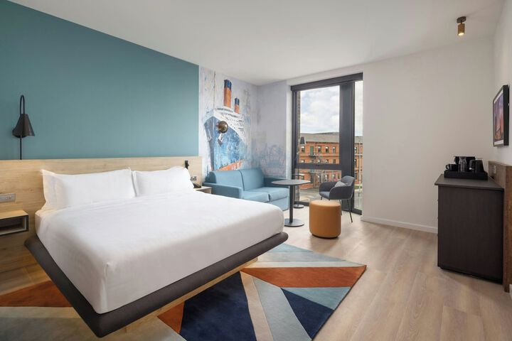 Room 49 of 80