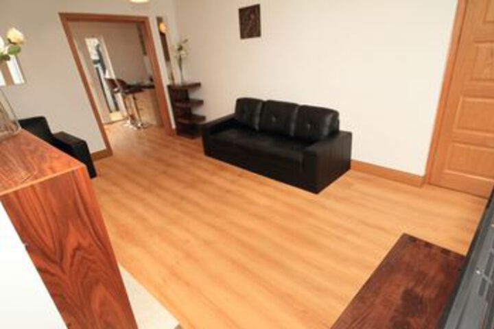 Image of Macken Street Sleeps 10