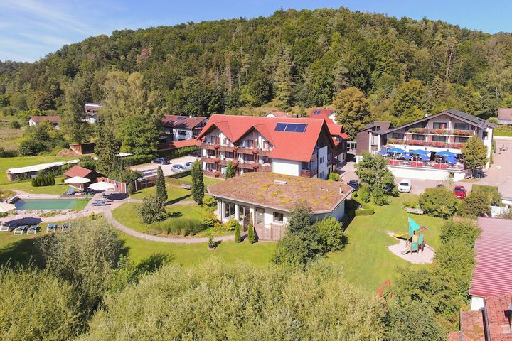 Hotel & Gasthof Zur Linde