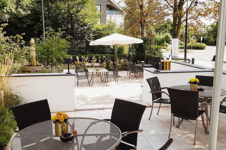 Sundeck 121 of 131