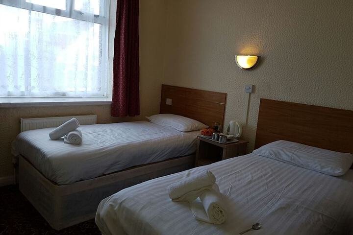 Room 2 of 11