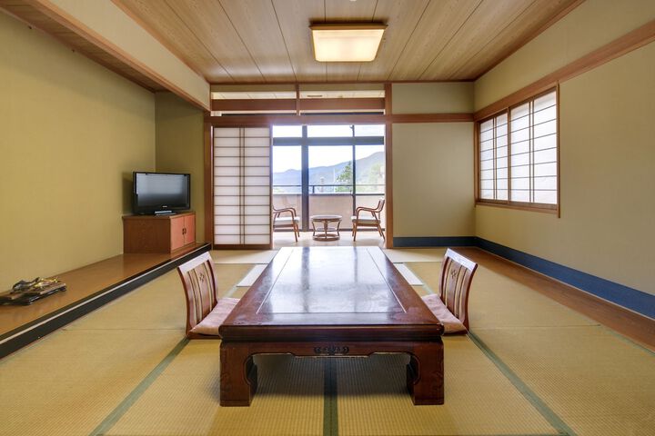 Room 15 of 60