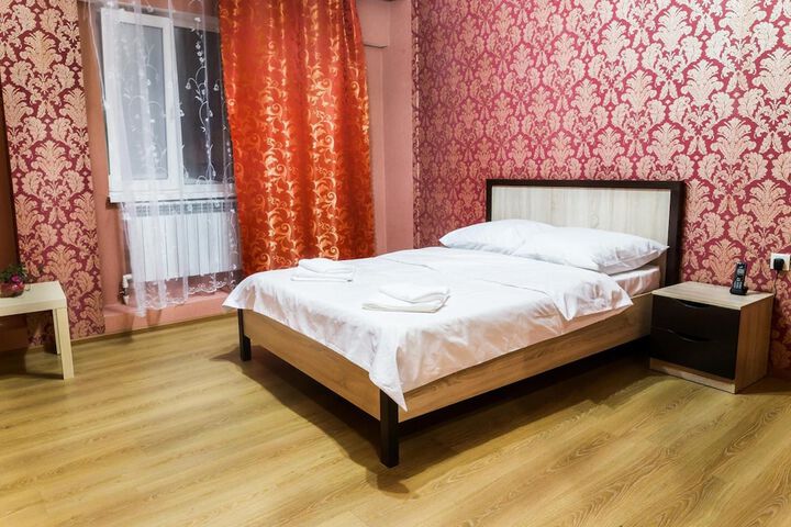 Room 24 of 37