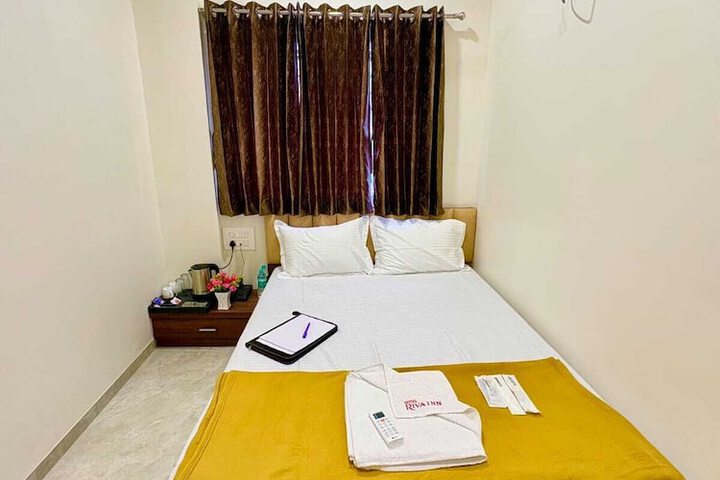 Room 3 of 10