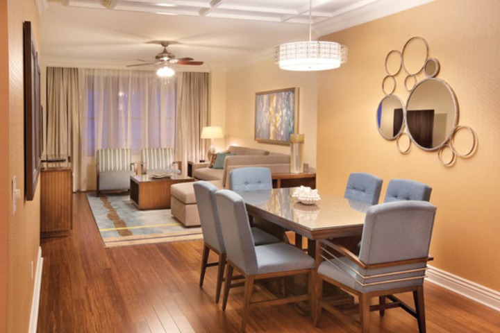 Room 10 of 38
