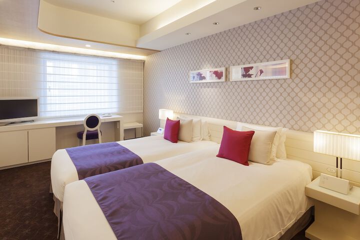 Room 12 of 151