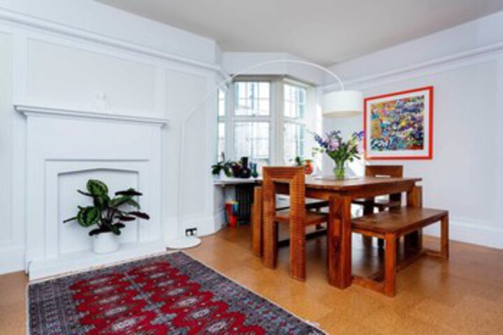 Room 10 of 22