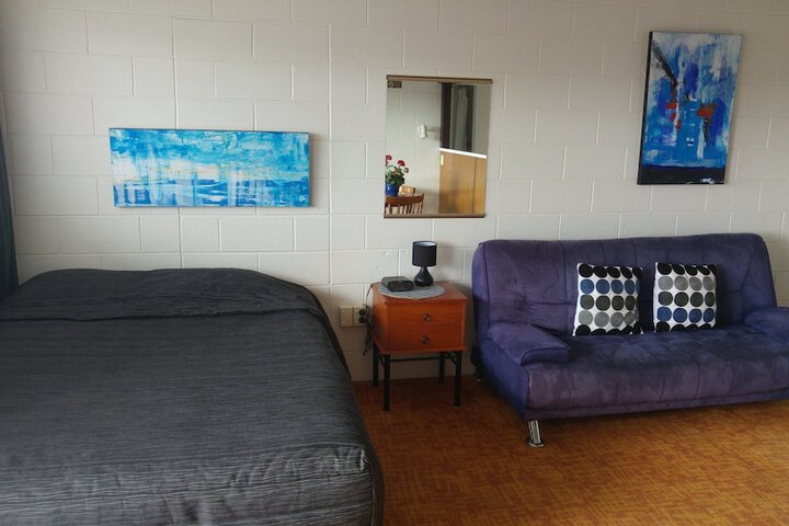 Room 7 of 86