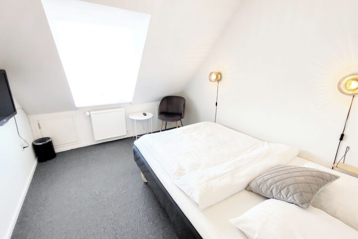 Room 5 of 26