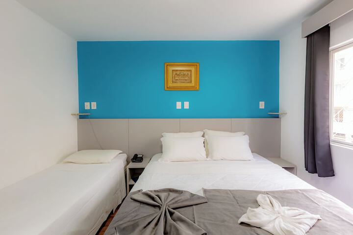 Room 7 of 104