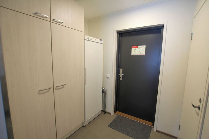 Room 51 of 147