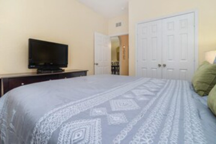 Room 33 of 45