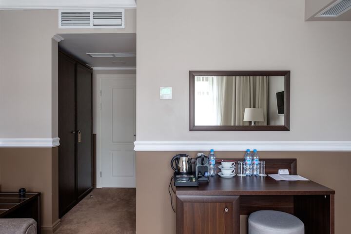 Room 22 of 49