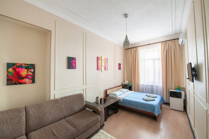 Room 10 of 35
