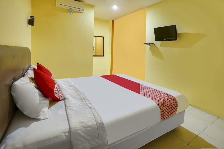 Room 8 of 26