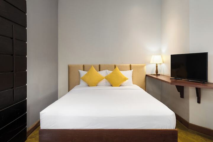 Room 15 of 80