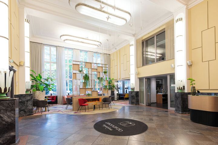 Guest Lobby