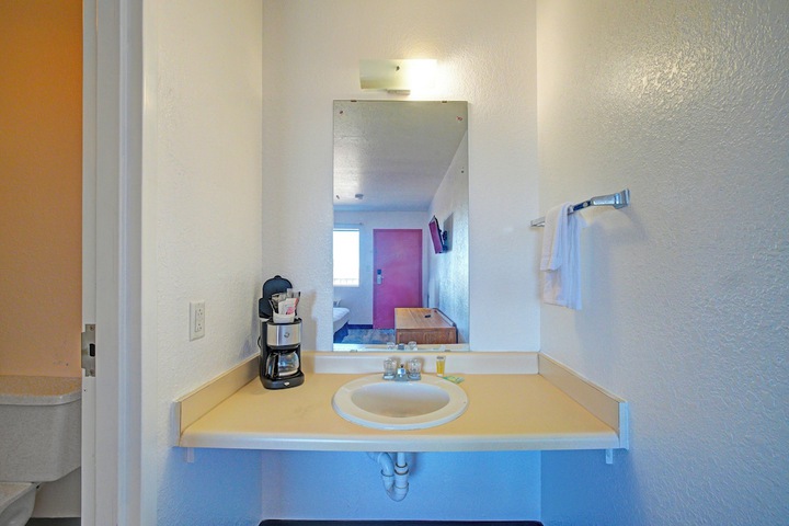 Room 26 of 35