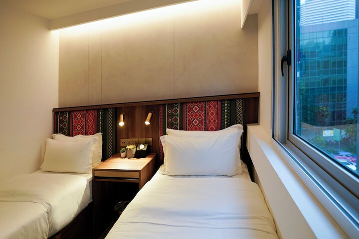Room 26 of 61