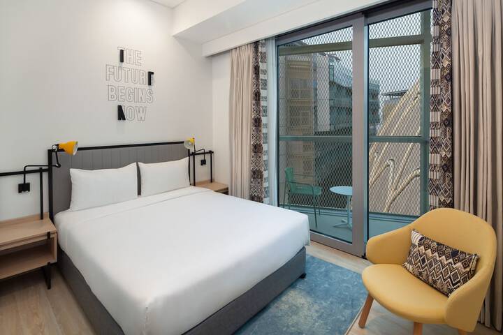 Room 4 of 24