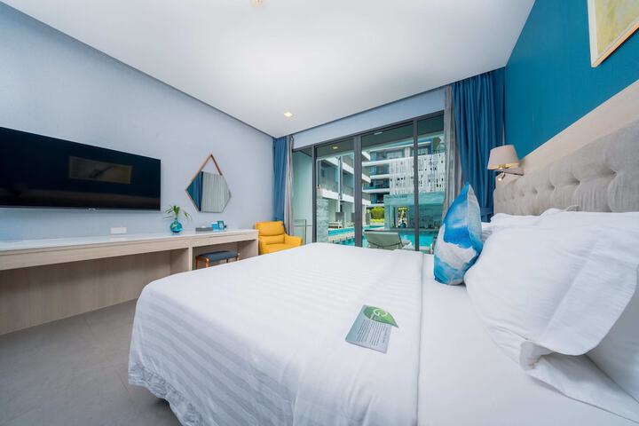 Room 12 of 154