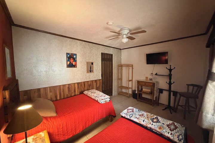 Room 33 of 99