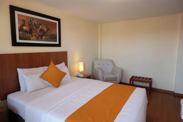 Room 8 of 72