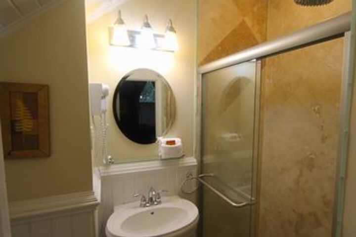 Room 19 of 120