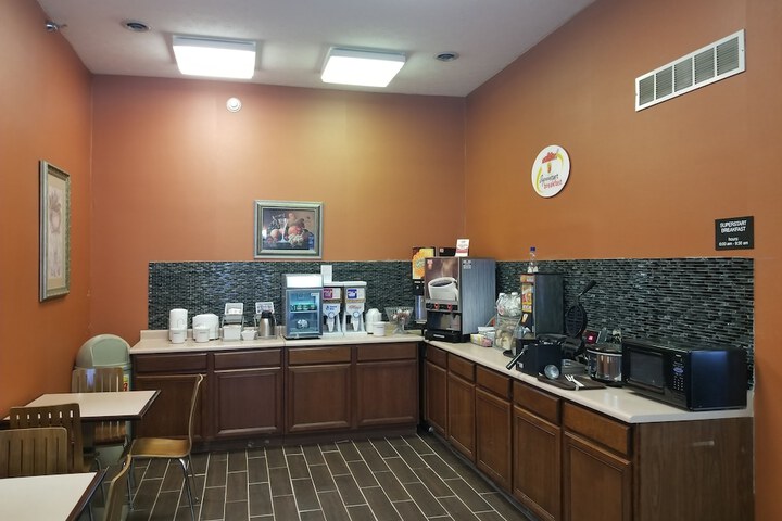 Breakfast/Coffee Service 53 of 62