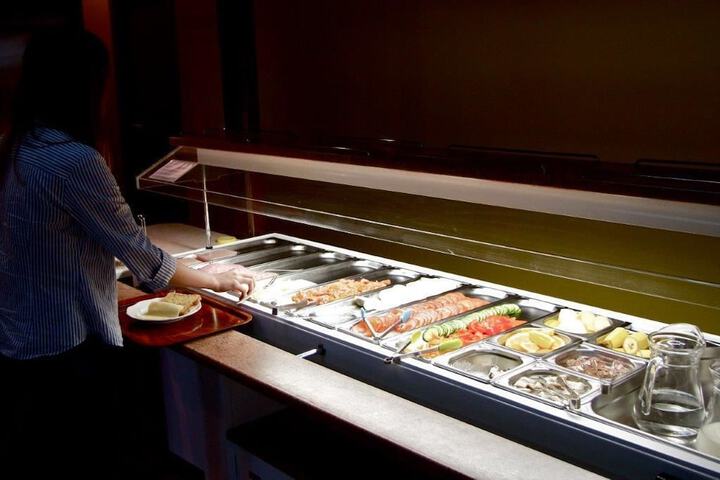 Dining 62 of 78