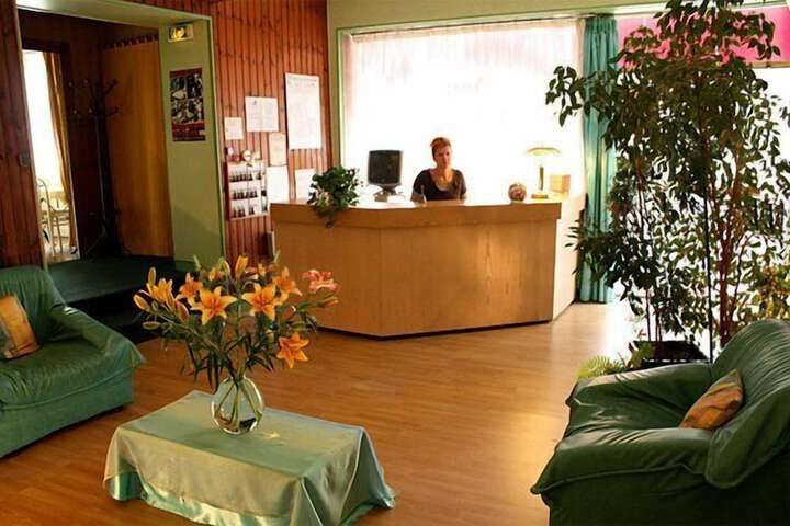 Entrance & Lobby