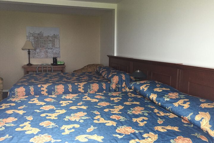 Room 8 of 36