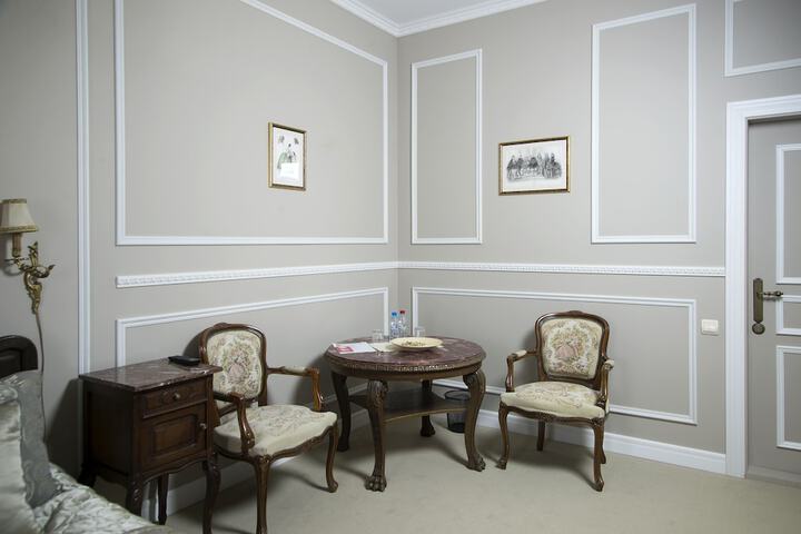 Room 17 of 34