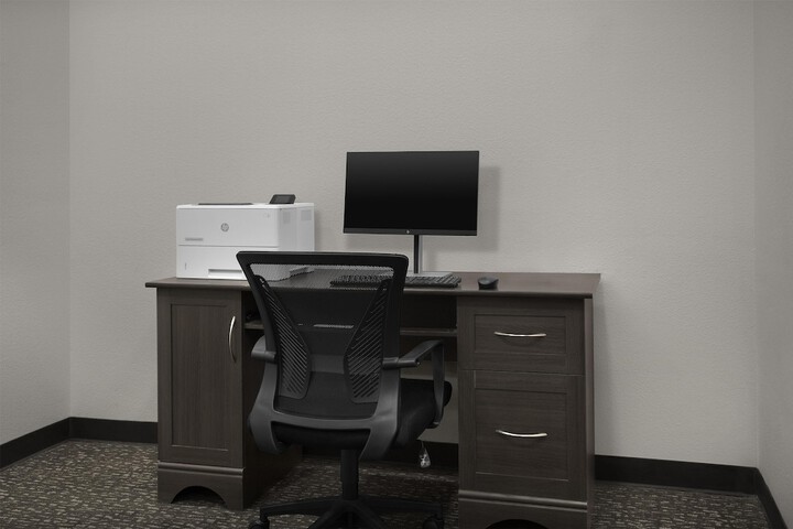 Business Center 41 of 45