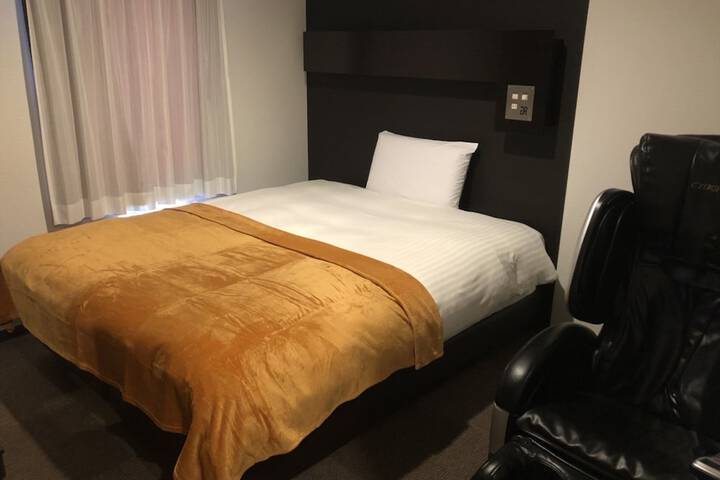 Room 15 of 77