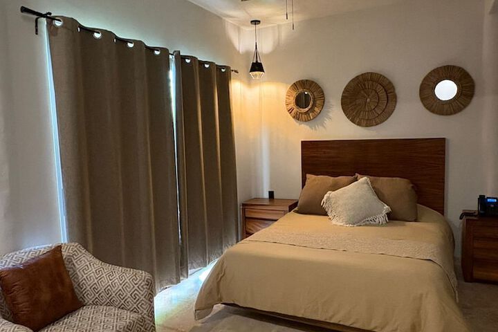 Room 13 of 83