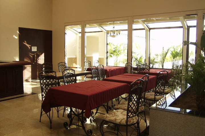 restaurant