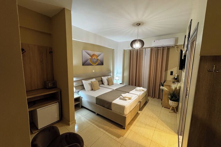 Room 26 of 37