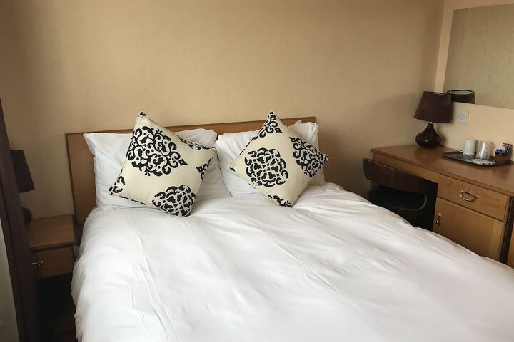 Room 21 of 49