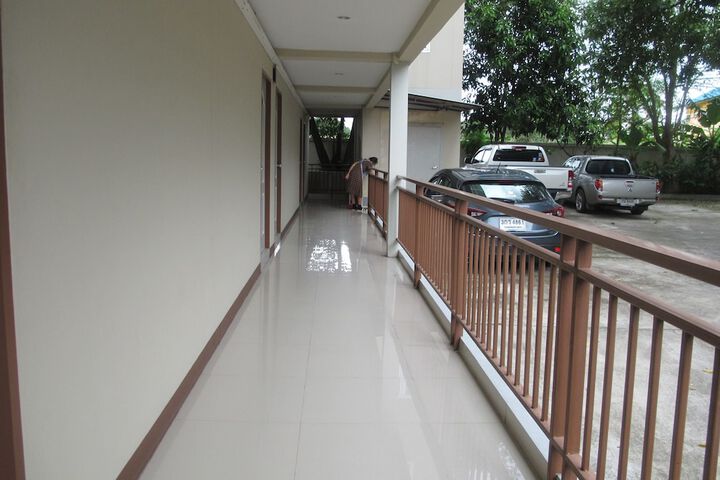 Ballroom/Hall 18 of 33