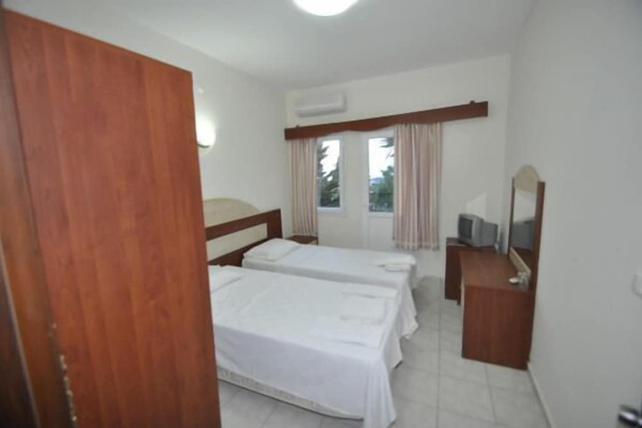 Room 7 of 17