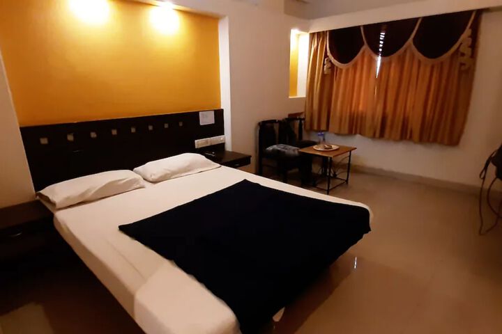Exterior of Goroomgo Professionals Pride Bengaluru