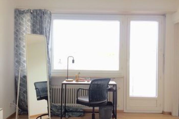 Room 61 of 100